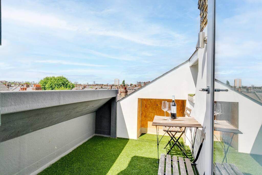 Modern 1 Bedroom Flat In Battersea London Exterior photo